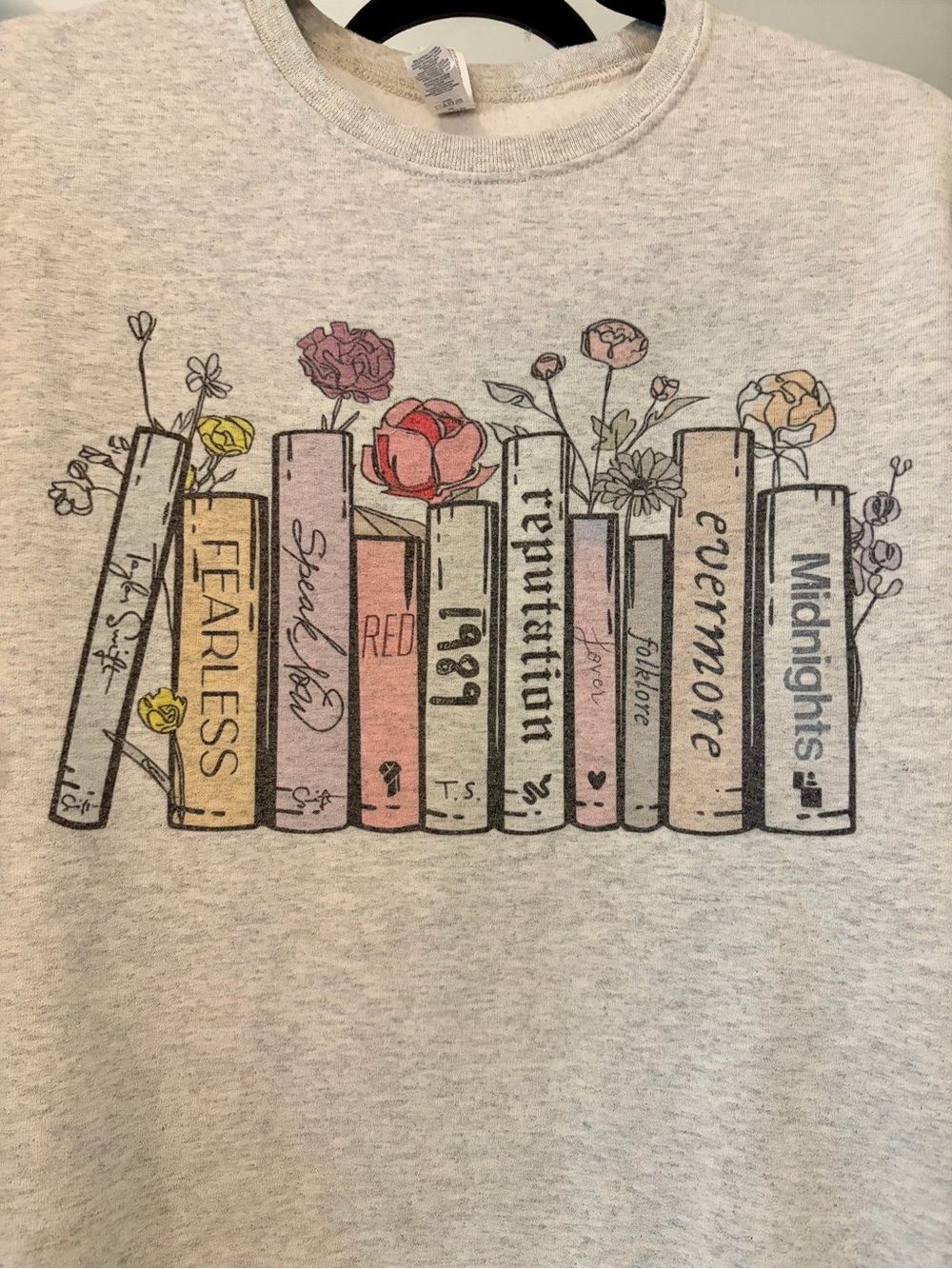 Taylor Swift crewneck with albums as books All albums EXCEPT tortured poets Sm - Picture 2 of 4